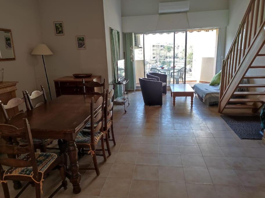 Duplex 6 Pers 200m Centre * Sainte-Maxime